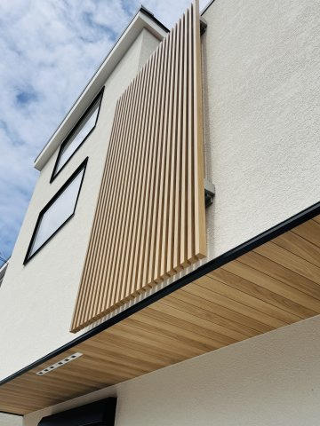 KUGENUMA COAST RESIDENCE — 鵠沼松が岡の邸の間取り