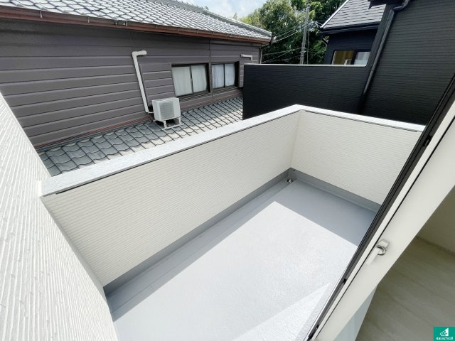 城陽市寺田市ノ久保　新築一戸建てのバルコニー|日当たりのよいバルコニー！お部屋が開放的に！