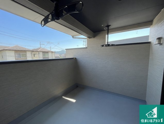 南丹市園部町横田　第2期　新築一戸建てのバルコニー|日当たりのよいバルコニー！お部屋が開放的に！