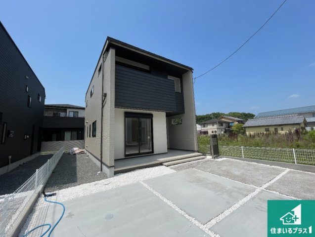 南丹市園部町横田　第2期　新築一戸建ての外観|安心の10年保証！外観を美しく保ち、雨水で汚れを落とします！気になることがありましたら、お気軽にお問い合わせください！