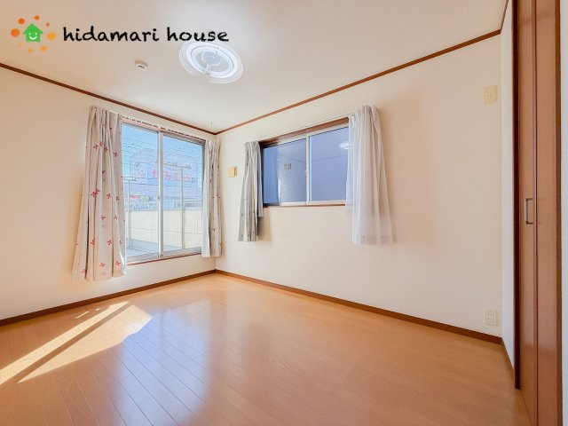 上尾市春日1丁目　中古戸建の寝室