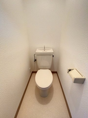 【トイレ】 | こがねマンション | ※同建物ほかのお部屋の写真です。