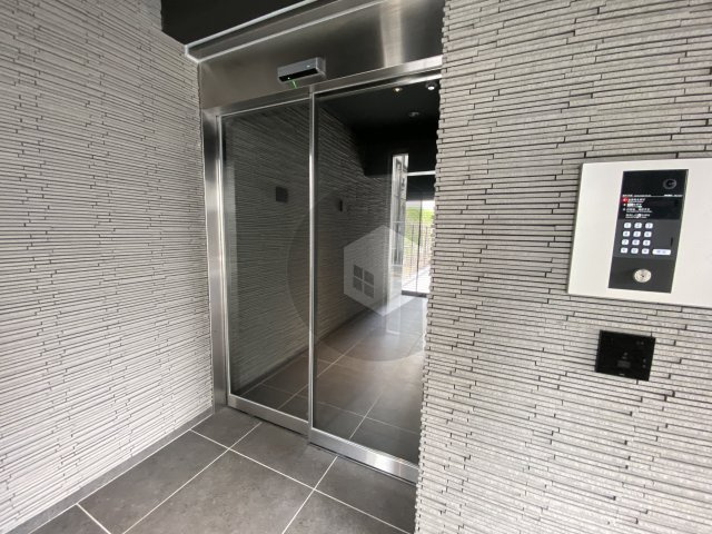 パニール・永和のエントランス