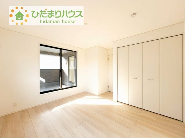 【寝室】 | 常総市水海道天満町第3　新築戸建　2号棟 | 大きなベッドを置いても余裕の広さの主寝室♪♪