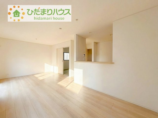 【居間・リビング】 | 常総市水海道天満町第3　新築戸建　2号棟 | 家族団らんの時間も増えそうなくつろぎのＬＤＫ☆