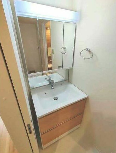 ルミエールドゥソレイユの独立洗面台