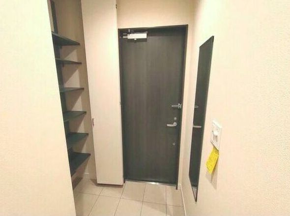 ルミエールドゥソレイユの玄関