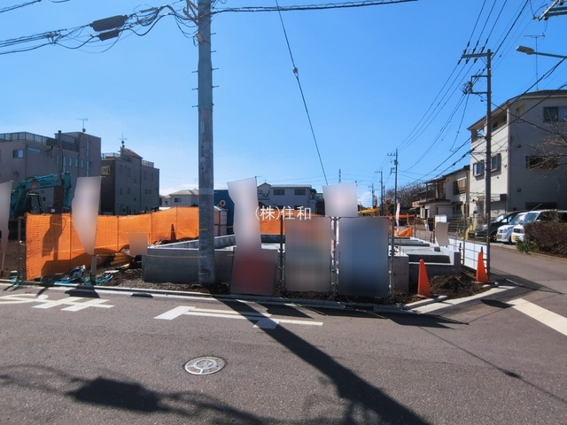 入間郡三芳町大字北永井の新築一戸建の前面道路含む現地写真