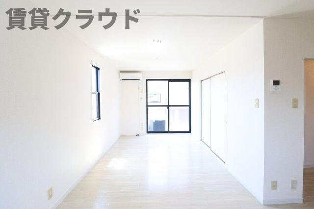 サンボナール　Ｊの居間・リビング|ゆったりとした居間です