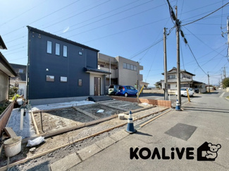 【前面道路含む現地写真】