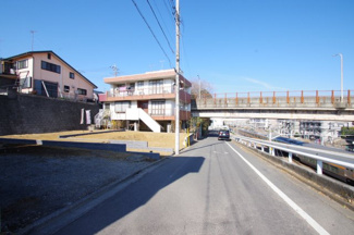 【前面道路含む現地写真】 | 【仲介手数料無料！！】日野市大坂上3丁目　新築戸建て（全2棟）No1号棟　6980万円
