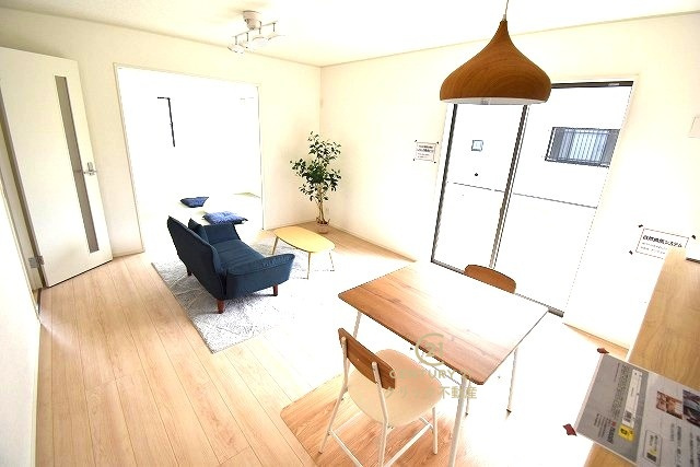 Cradlegarden　 高萩市高萩　第3　1の前面道路含む現地写真|敷地面積ゆったり約64坪。開放的な角地です。気になる他の物件と合わせての現地ご案内も可能です。お気軽にお問い合わせください。

