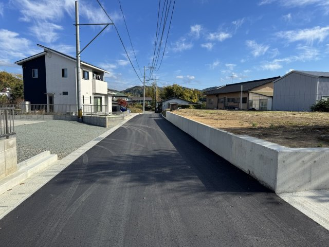 宇城市松橋町豊福の売地の前面道路含む現地写真|北側道路