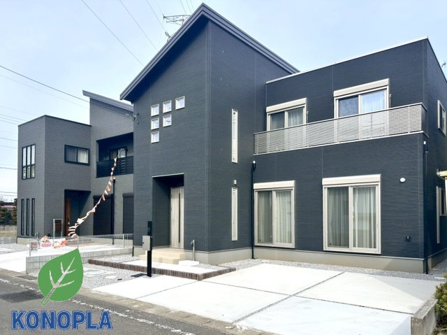 【中古戸建】伊勢崎市連取町の外観|■外観（2号棟）｜特徴のある個性的な住まいと美しい街並み、そして住みやすい環境を、ぜひ現地でご覧になりませんか。お気軽にお問合せください(^^)  