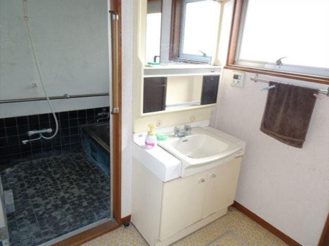 中古戸建　和歌山市関戸3丁目の独立洗面台