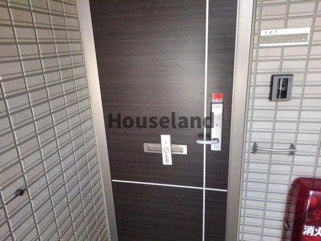 D-room フィットのエントランス