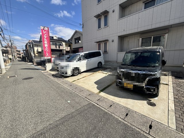 Dear Courtの駐車場