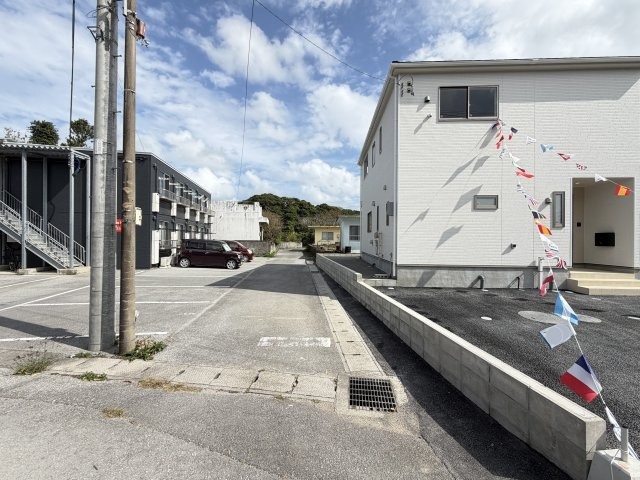 宜野座村漢那　第2（全4棟）4号棟の前面道路含む現地写真|※北東側4m♪