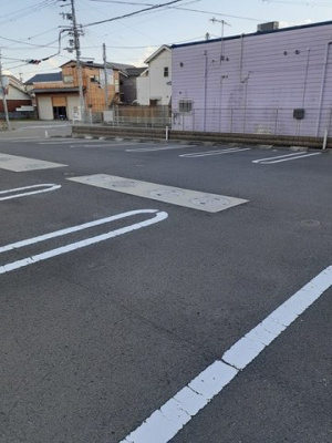 【駐車場】 | ベルファミーユ　Ⅰ | 車をお持ちの方に嬉しい駐車場付きの物件です