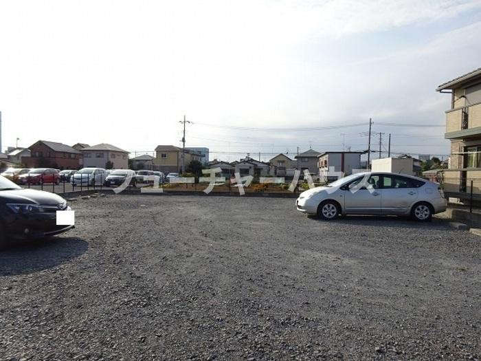 グリーンヴィラ　カサハラ　Ｄの駐車場