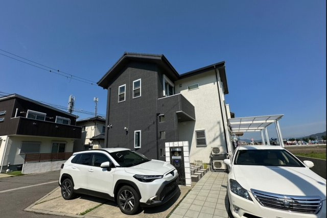 中古戸建　和歌山市中筋日延の駐車場