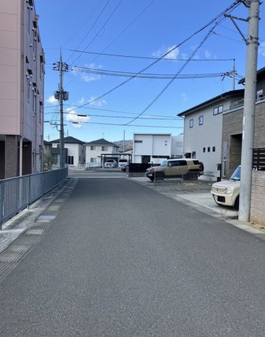 中古戸建　岩出市金屋の前面道路含む現地写真