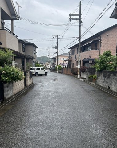 中古戸建　和歌山市内原の前面道路含む現地写真
