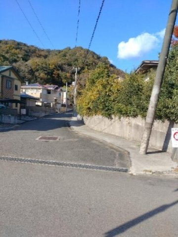 中古戸建　和歌山市直川の前面道路含む現地写真