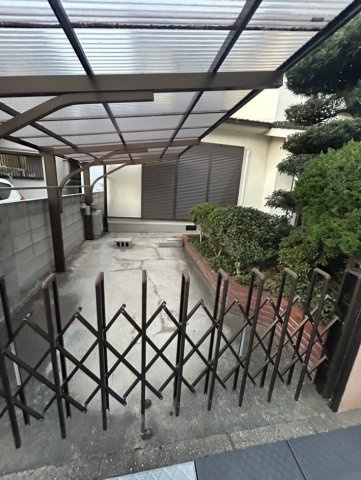 中古戸建　和歌山市加納　5SLDKの駐車場