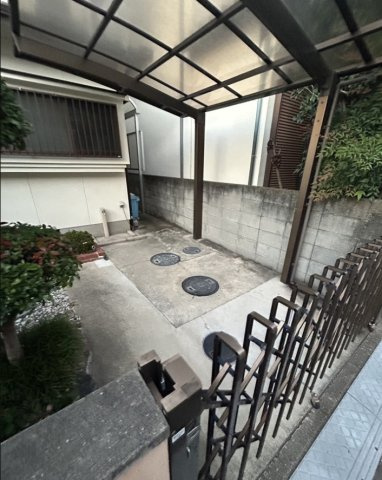 中古戸建　和歌山市加納　5SLDKの駐車場