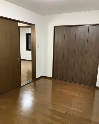 中古戸建　岩出市川尻の洋室