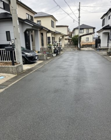 中古戸建　岩出市川尻の前面道路含む現地写真