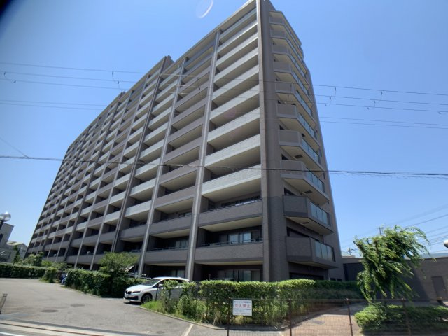 オートロック付きで外部からの出入りがなく安心です