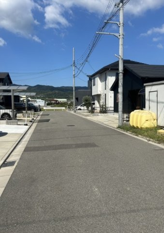 中古戸建　和歌山市宇田森の前面道路含む現地写真