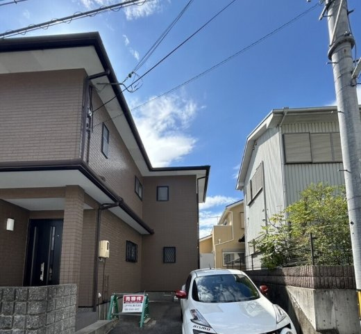 中古戸建　岩出市今中の前面道路含む現地写真
