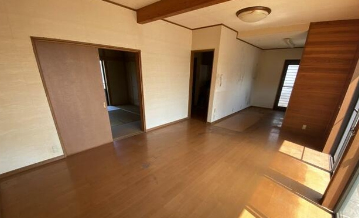中古戸建　直川の居間・リビング