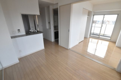 【居間・リビング】 | エステムプラザ難波WESTリバークロス