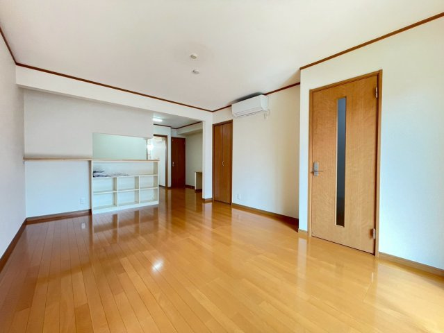 【居間・リビング】