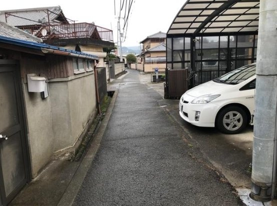 中古戸建　和歌山市楠本の前面道路含む現地写真