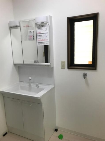 中古戸建　和歌山市楠本の独立洗面台