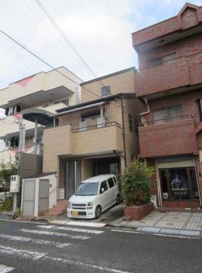 中古戸建　黒田の前面道路含む現地写真