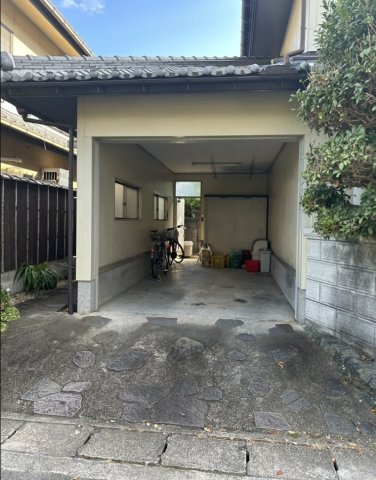 中古戸建　岩出市中島の駐車場