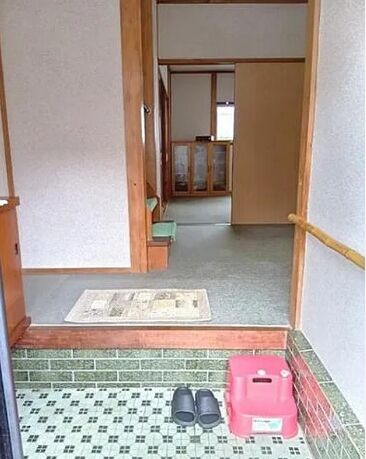 中古戸建　黒田の玄関