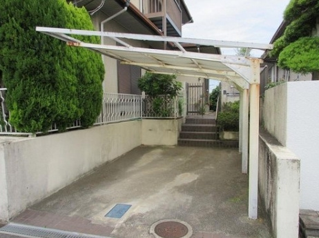 中古戸建　和歌山市大谷の駐車場