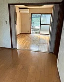 中古戸建　岩出市山崎の居間・リビング