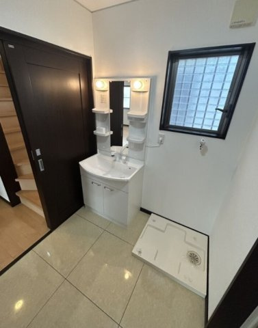 中古戸建　和歌山市　楠本の独立洗面台