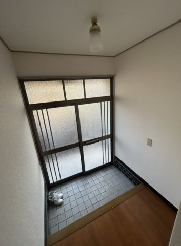 中古戸建　杭ノ瀬の玄関