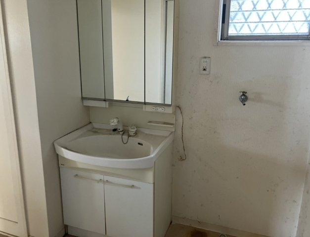中古戸建　岩出中黒の独立洗面台