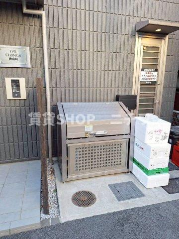 ＳＴＲＩＮＧＳ神山町のエントランス