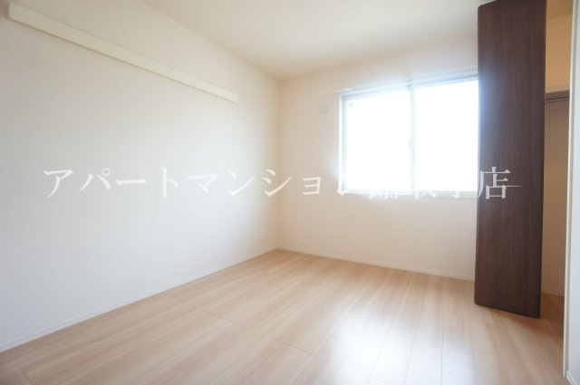 クレストフォーチュン Bの居間・リビング